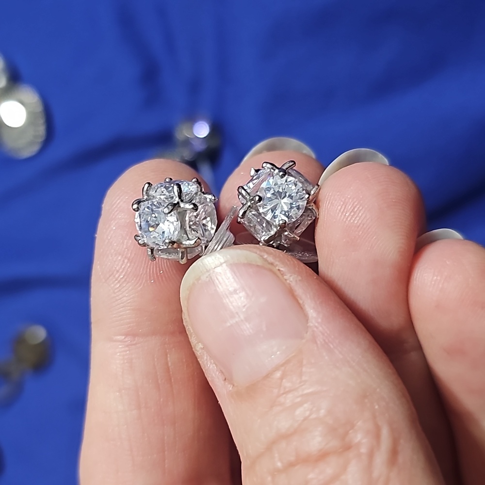 Round  earrings